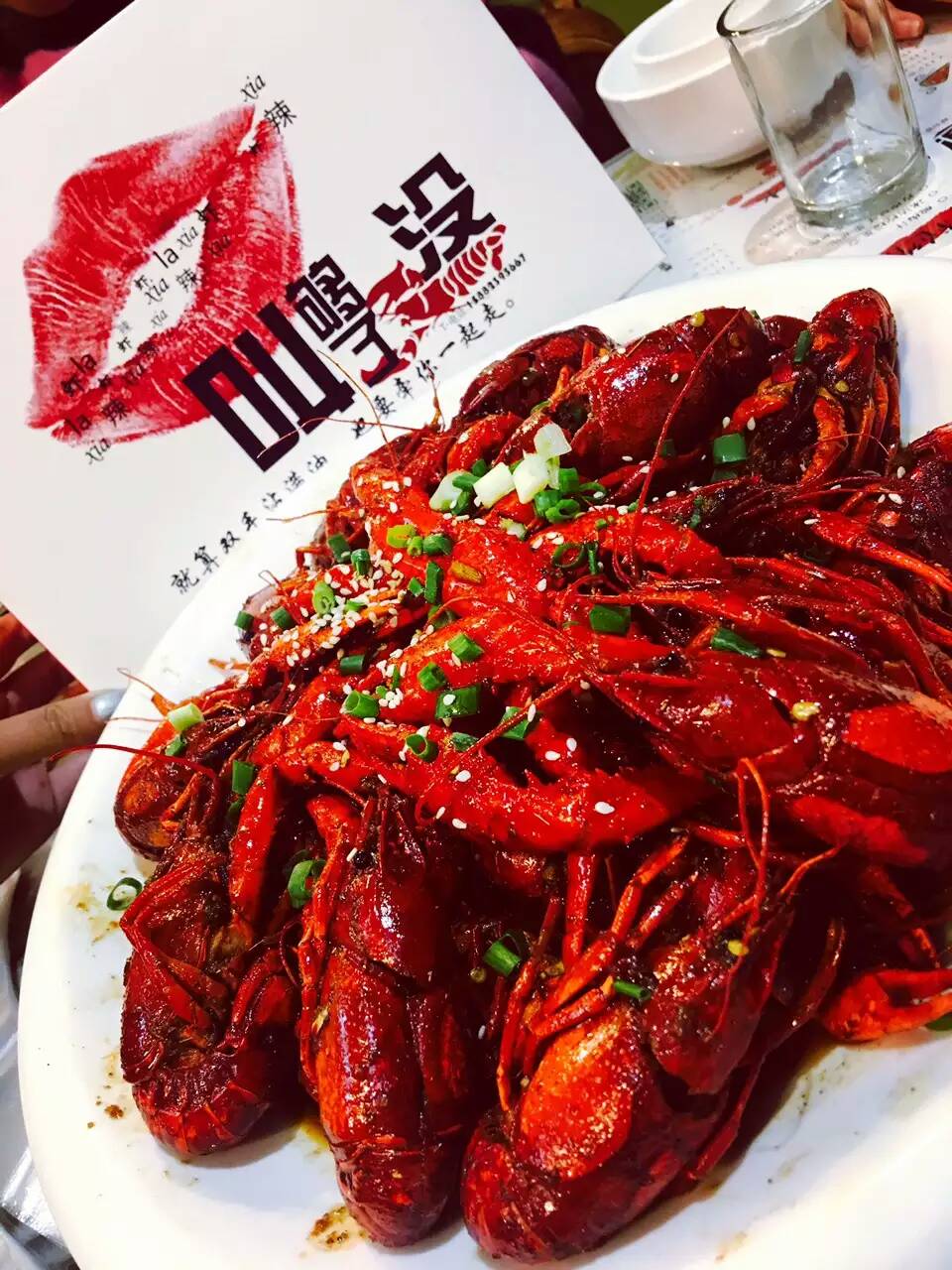 �Љ��˛] С���r